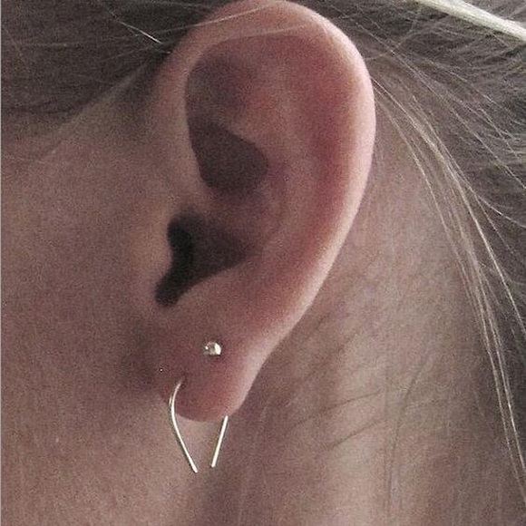 Urban Outfitters Jewelry - Simple Minimalist U Shaped Wire Dainty Earrings